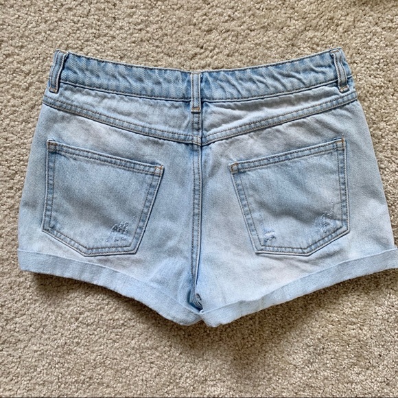 F21 Distressed Denim Shorts - Picture 3 of 4